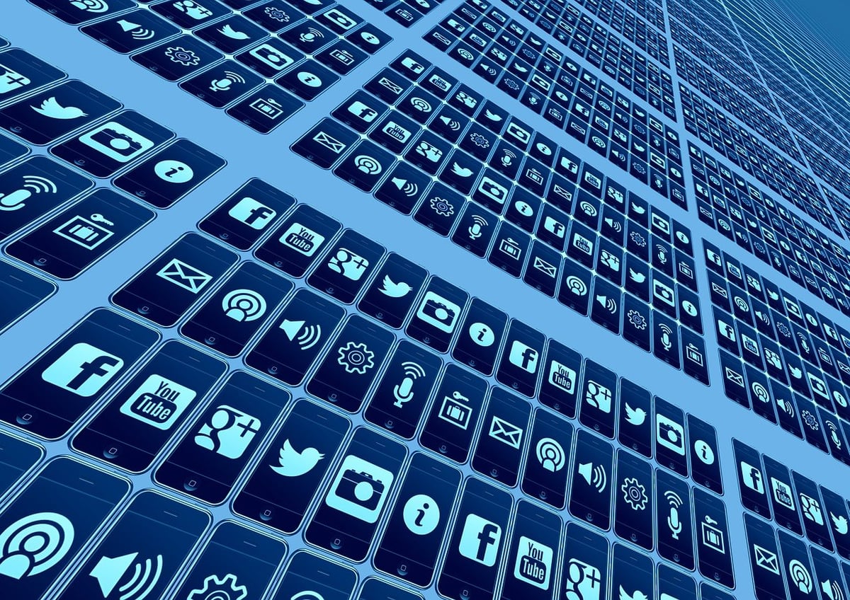 Les réseaux sociaux ont-ils tué la conversation réelle ?